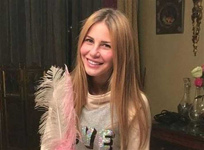 زواج منة حسين فهمي
