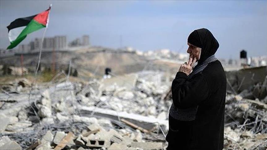 قام فلسطينيون
